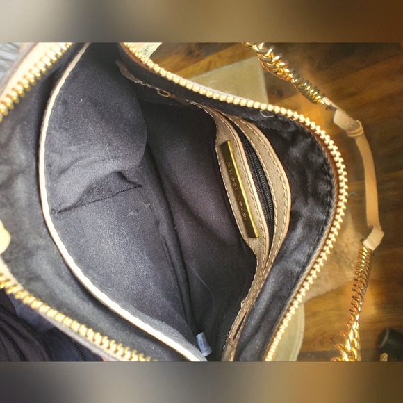 Street Level Crossbody Purse Faux Snakeskin Print & Cream w/ Gold chain Strap - Picture 12 of 14